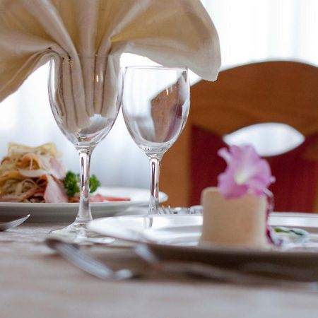 Hotel Al Cervo تيزيرو المظهر الخارجي الصورة